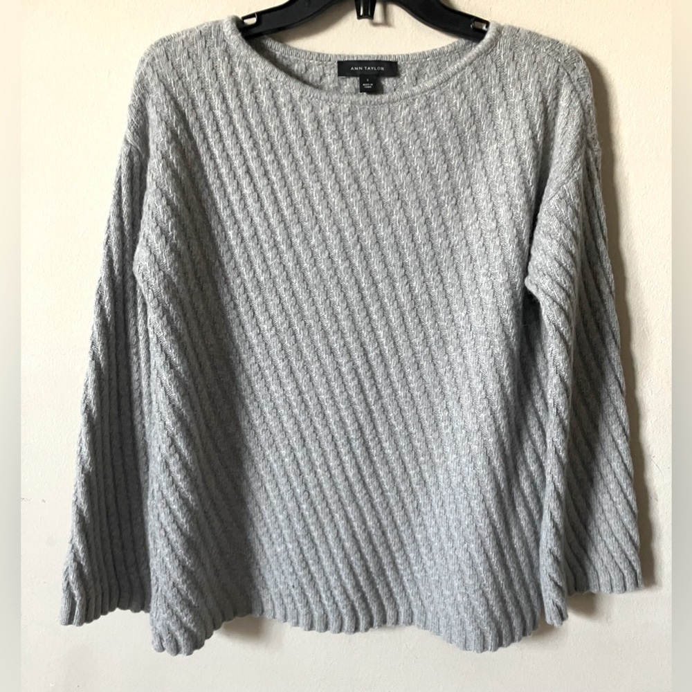 ANN TAYLOR  Grey Ribbed Wool/Alpaca Blend Sweater